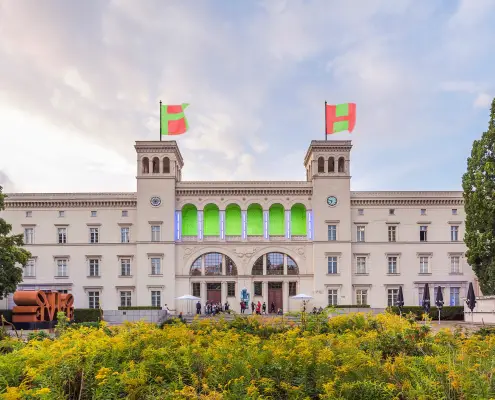 Aussenansicht Hamburger Bahnhof – Nationalgalerie der Gegenwart © Staatliche Museen zu Berlin / David von Becker